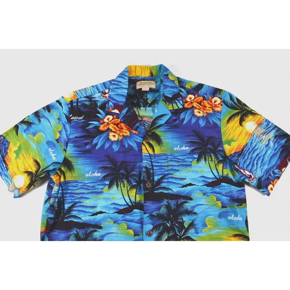 Royal Hawaiian Creations Aloha Tropical Shirt‎ Men's Medium Palm Trees Catamaran